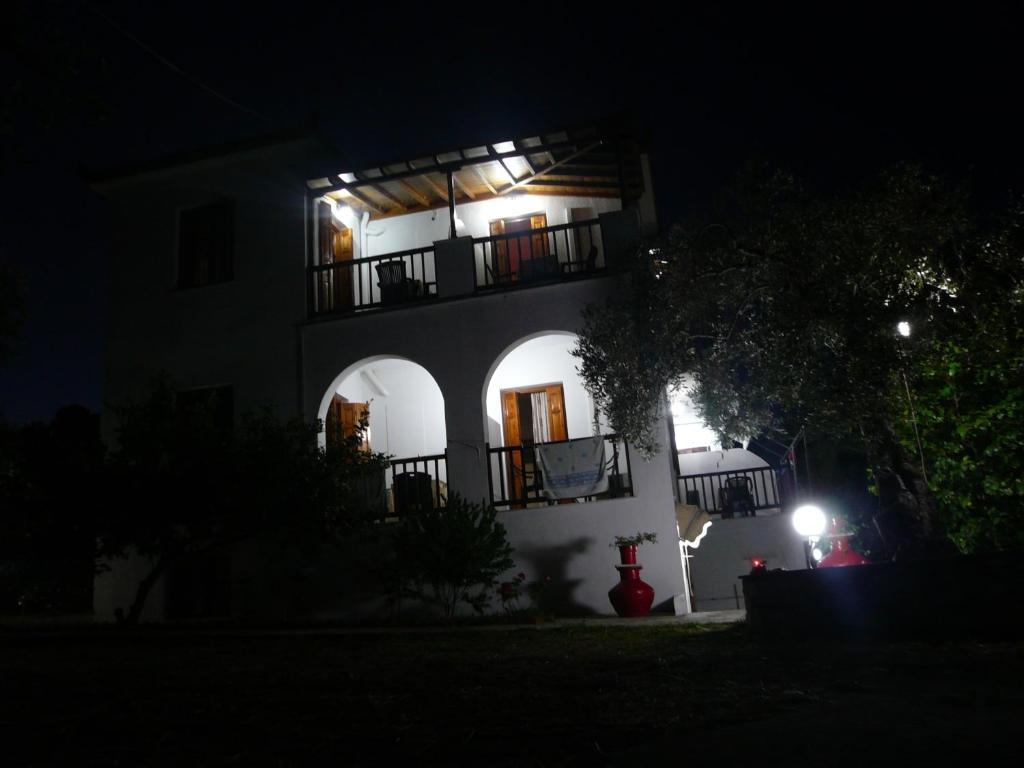 Liossis Rooms and Apartments Σκόπελος Εξωτερικό φωτογραφία